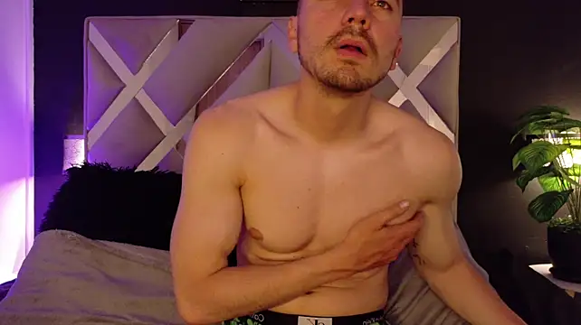 Show de AdrianoRicci_ na webcam