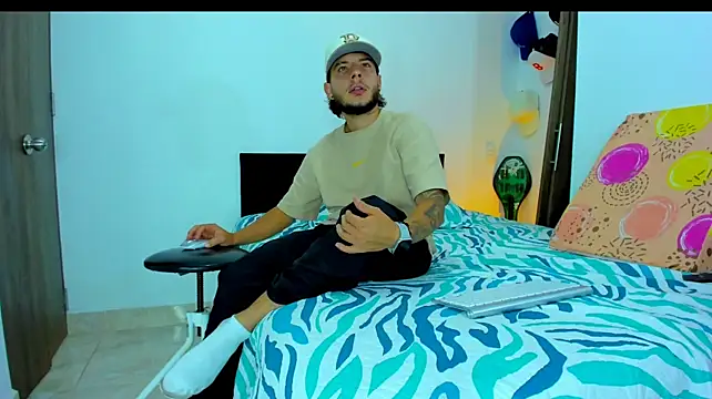 צ'אט XXX בשידור חי של Dylan_cole