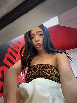 TiniLoveXXX's Webcam Show
