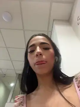 TiniLoveXXX Webcamshow