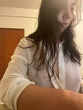 Show modela SaraViana na web-kameri