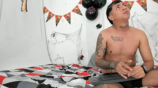 yuleimysAndMike Webcam show