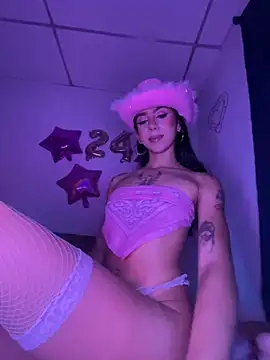 Lindafoxxy's Live XXX Chat