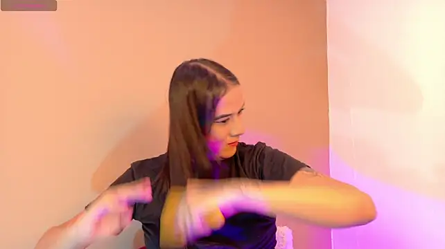 Ariaa_Saeenz's Webcam Show