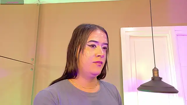 Show modela Ariaa_Saeenz na web-kameri