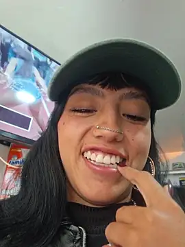 Cute_hollywood_0 Show in webcam