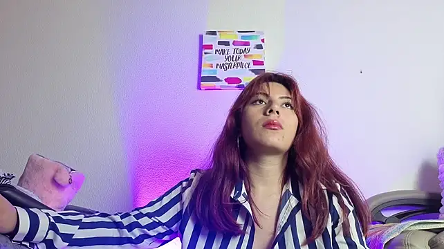 mila_rosee1n Webbikameraesitys