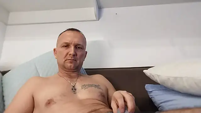 ALEX-BRUTALIN webcam show