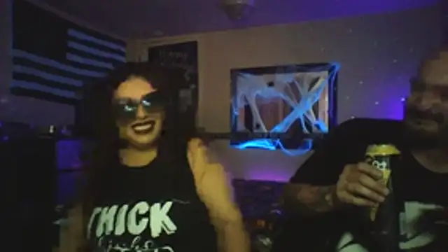 Show modela pappyslilfreak na web-kameri
