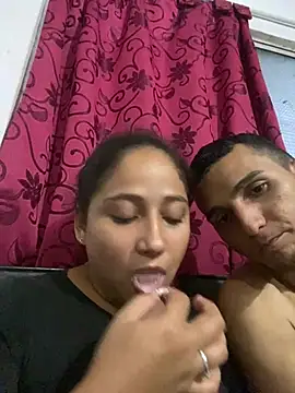 twoplay15's Webcam Show