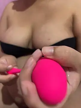 bonbom-karen's Webcam Show
