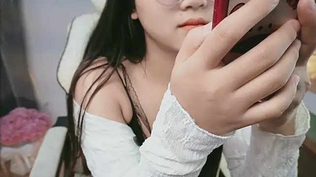 Dong_Jie Adlı Modelin Web Kamerası Şovu