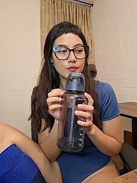 Chat +18 de kittykawaii11 ao vivo