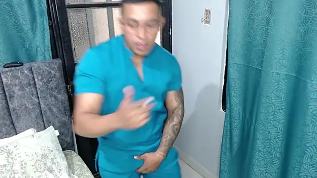 Show modela Matiuu1 na web-kameri