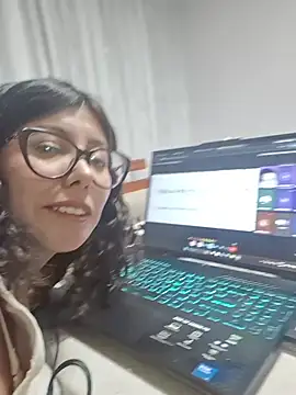 Show webcam de CamiLatina_love