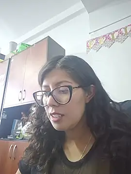 CamiLatina_love's Webcam Show