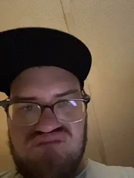 Phatrooster69 webkamerás műsora