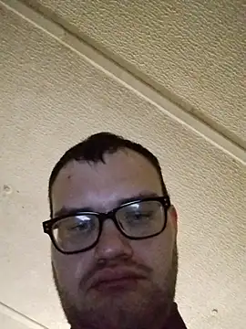 Phatrooster69's Webcam Show