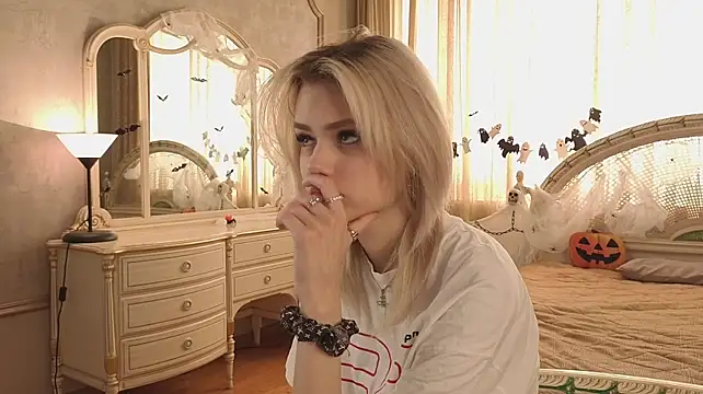 Chat +18 de MercedezTimbs ao vivo