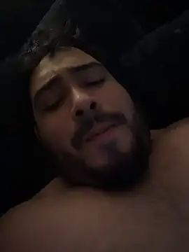 Bearboy29: διαδικτυακό σόου στην κάμερα