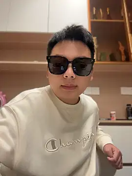 LouisVuitton168 Show Webcam