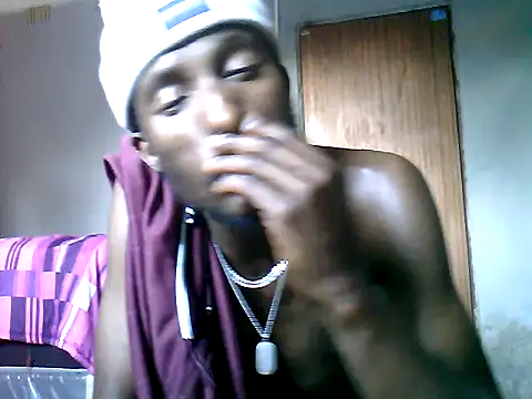 ChocolateBeretta75 Show Webcam