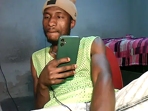 ChocolateBeretta75 Webcam Show