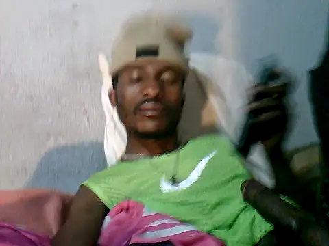 ChocolateBeretta75's Webcam Show