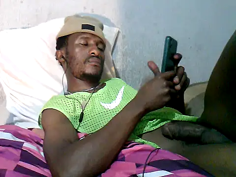 ChocolateBeretta75 Webcam show