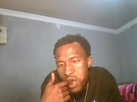 Show modela ChocolateBeretta75 na web-kameri