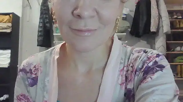 Melavique Live XXX Chat