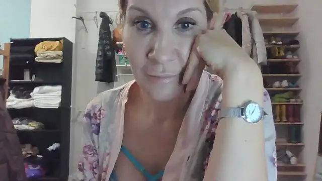 Melavique Webcam Show