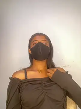 Pokazy przed kamerką – KHUSHI__11