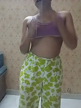 Chat +18 de mayuri_singh ao vivo