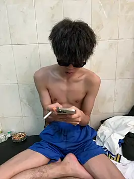 YT_11 Webcam-Show