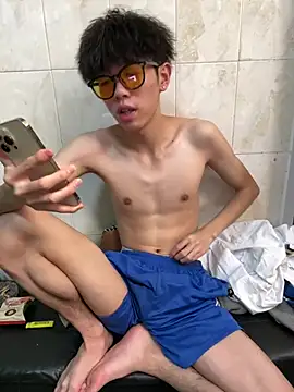 YT_11 Webcam show