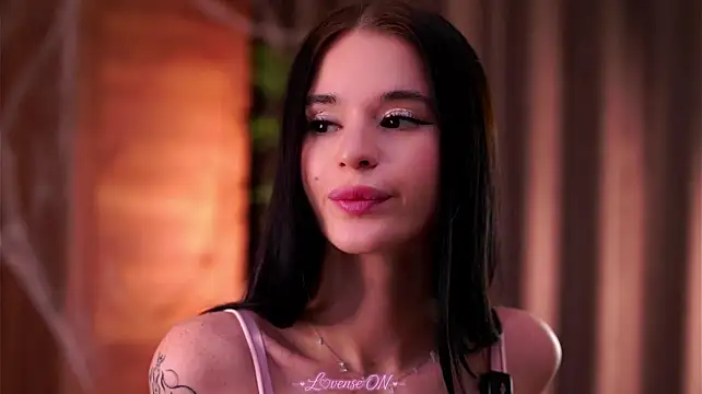 DuskTillDawnn Adlı Modelin Canlı XXX Sohbeti