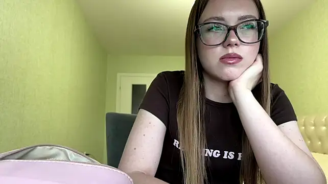 NidaYarde's Webcam Show
