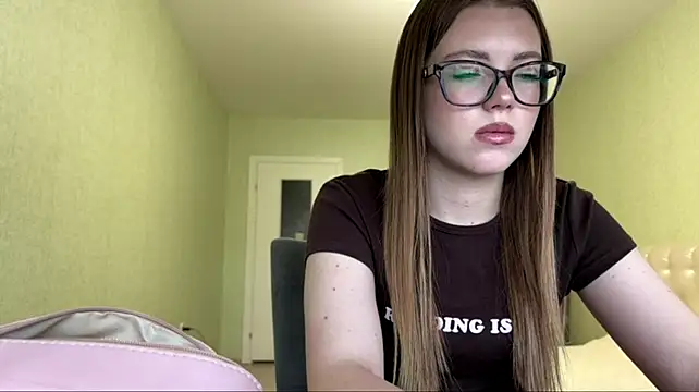 NidaYarde Webcamshow