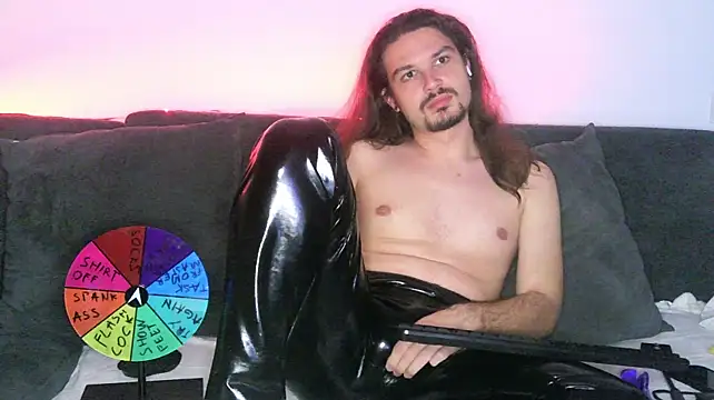 Pokazy przed kamerką – SadisticMaster_X