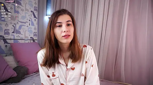 QueenieGitty Adlı Modelin Canlı XXX Sohbeti