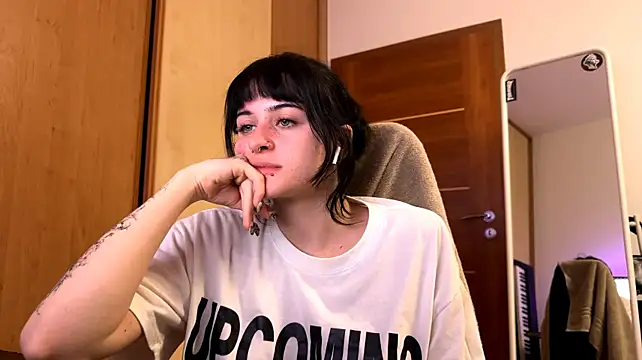 Show modela ClareBalaski na web-kameri