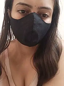 Cutiepie_simranのライブXXXチャット