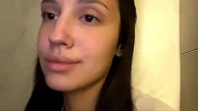 MarinaTuray Chat XXX in diretta