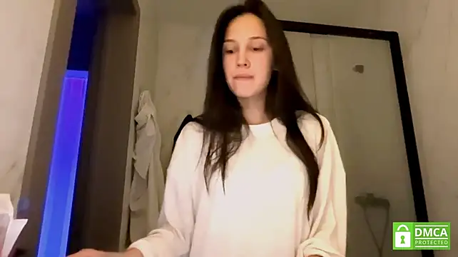 MarinaTuray Show in webcam