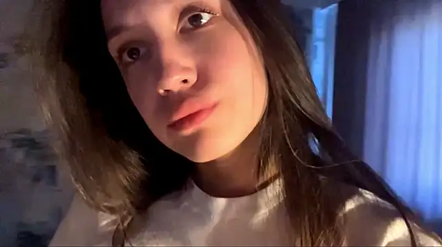 צ'אט XXX בשידור חי של MarinaTuray