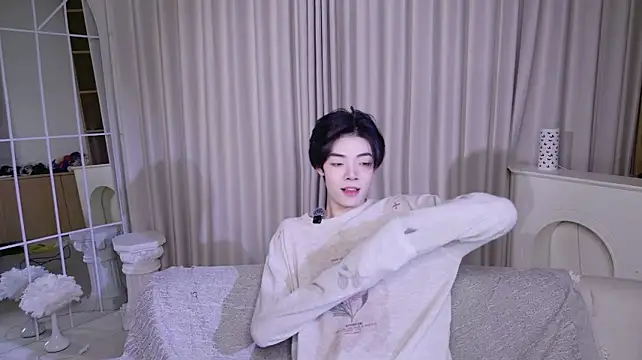 XiaoZeouba Show Webcam