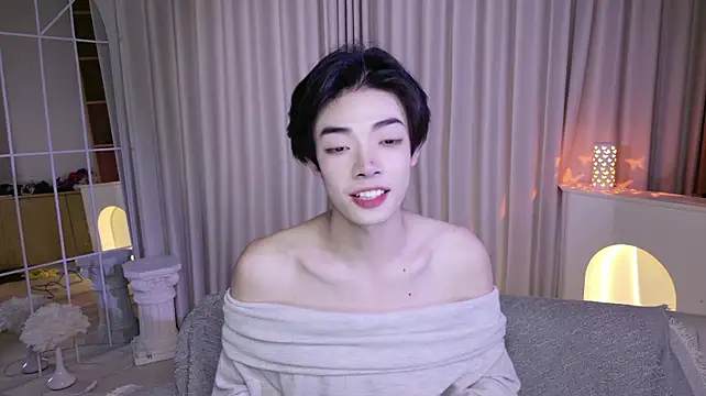 XiaoZeouba's Webcam Show