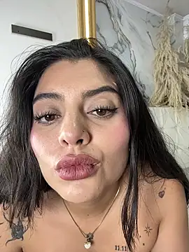 KylieAngel_'s Live XXX Chat