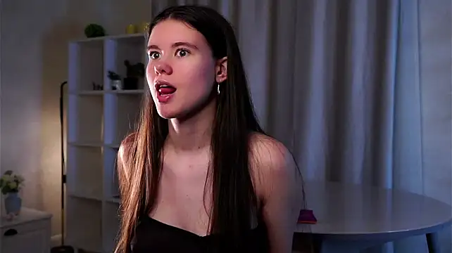 Show modela WiloneRogue na web-kameri